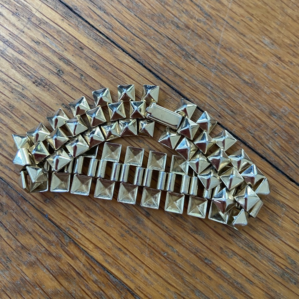 Geometric metal bracelet